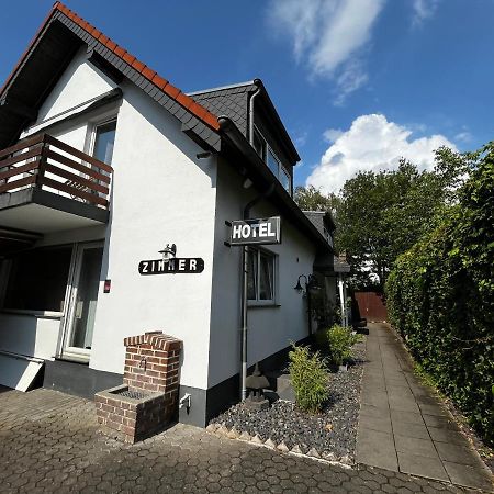 Hotelzimmer In Neusserstrasse Кёльн Экстерьер фото