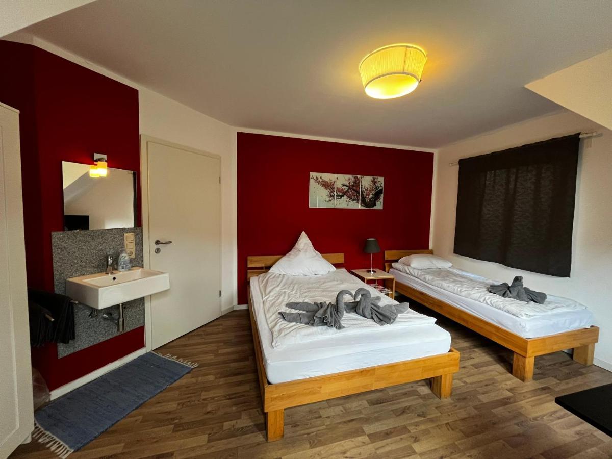 Hotelzimmer In Neusserstrasse Кёльн Экстерьер фото